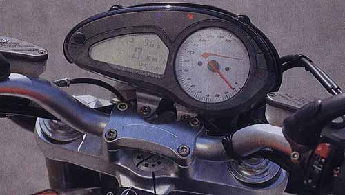 Изящество мощи. MV AGUSTA F4 Brutale 1078RR, стритфайтер.